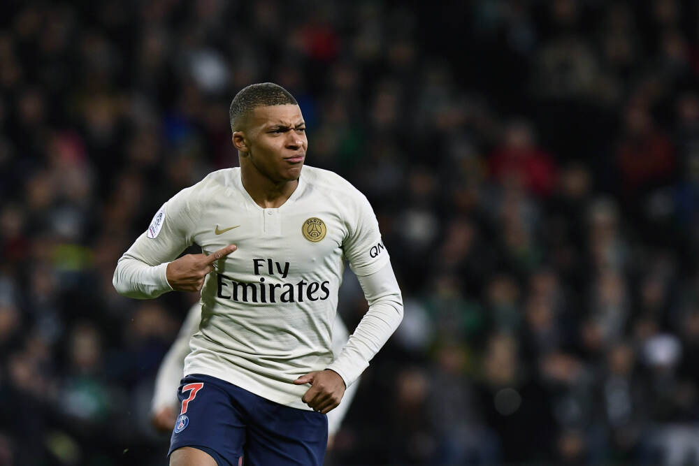 2357.5万成交！保利拍卖石家河神人独家微距图